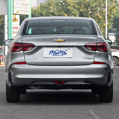 2023 Chevrolet Cruze Yue Xiang 1.5L de doble embrague Carro de combustible LED luz diurna para la seguridad
