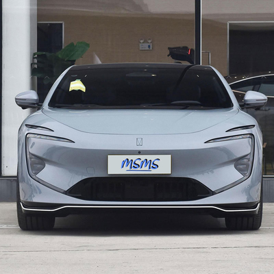 2024 Sedan eléctrico de 4 puertas y 5 asientos con un alcance de 12 650 km y una velocidad máxima de 215 km/h