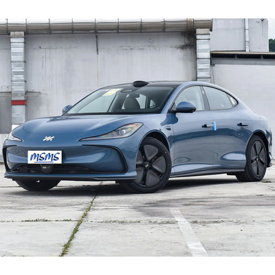 Coche deportivo 4WD de alta potencia 618km Max Zhiji L6 eléctrico puro 2160kg/2610kg Peso en el borde